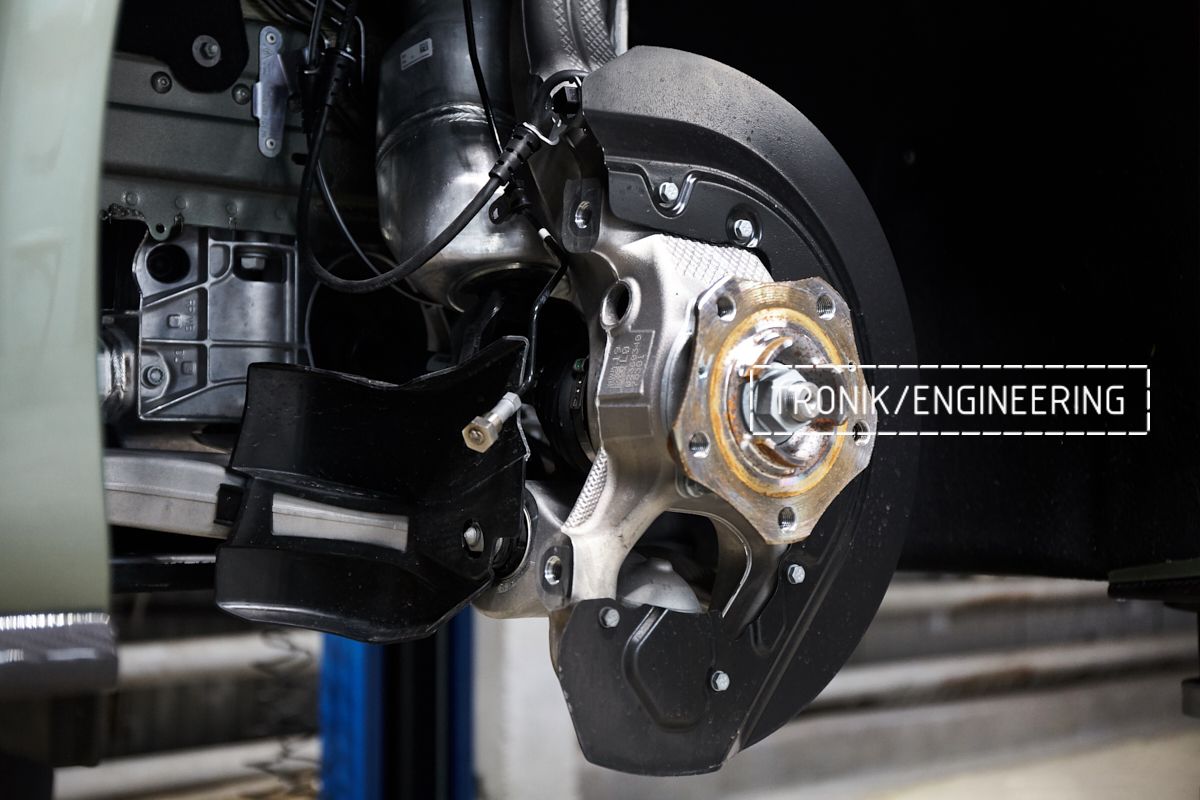 Установка карбон-керамической тормозной системы на Bentley Continental GT 2020. Фотография 10