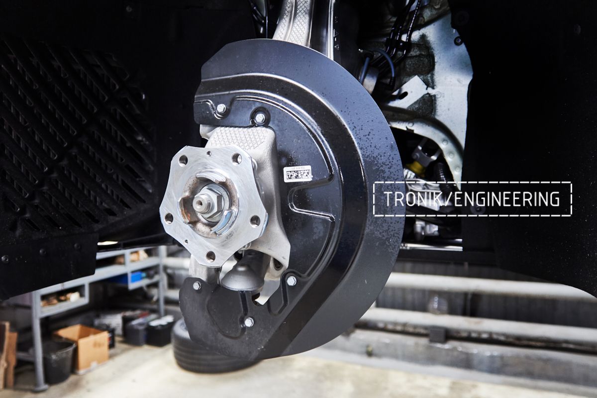 Установка карбон-керамической тормозной системы на Bentley Continental GT 2020. Фотография 13