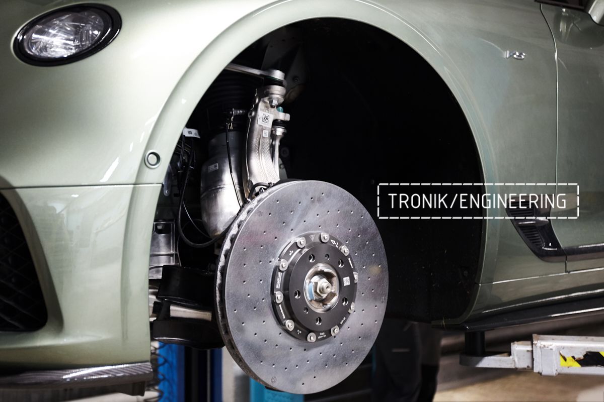 Установка карбон-керамической тормозной системы на Bentley Continental GT 2020. Фотография 18