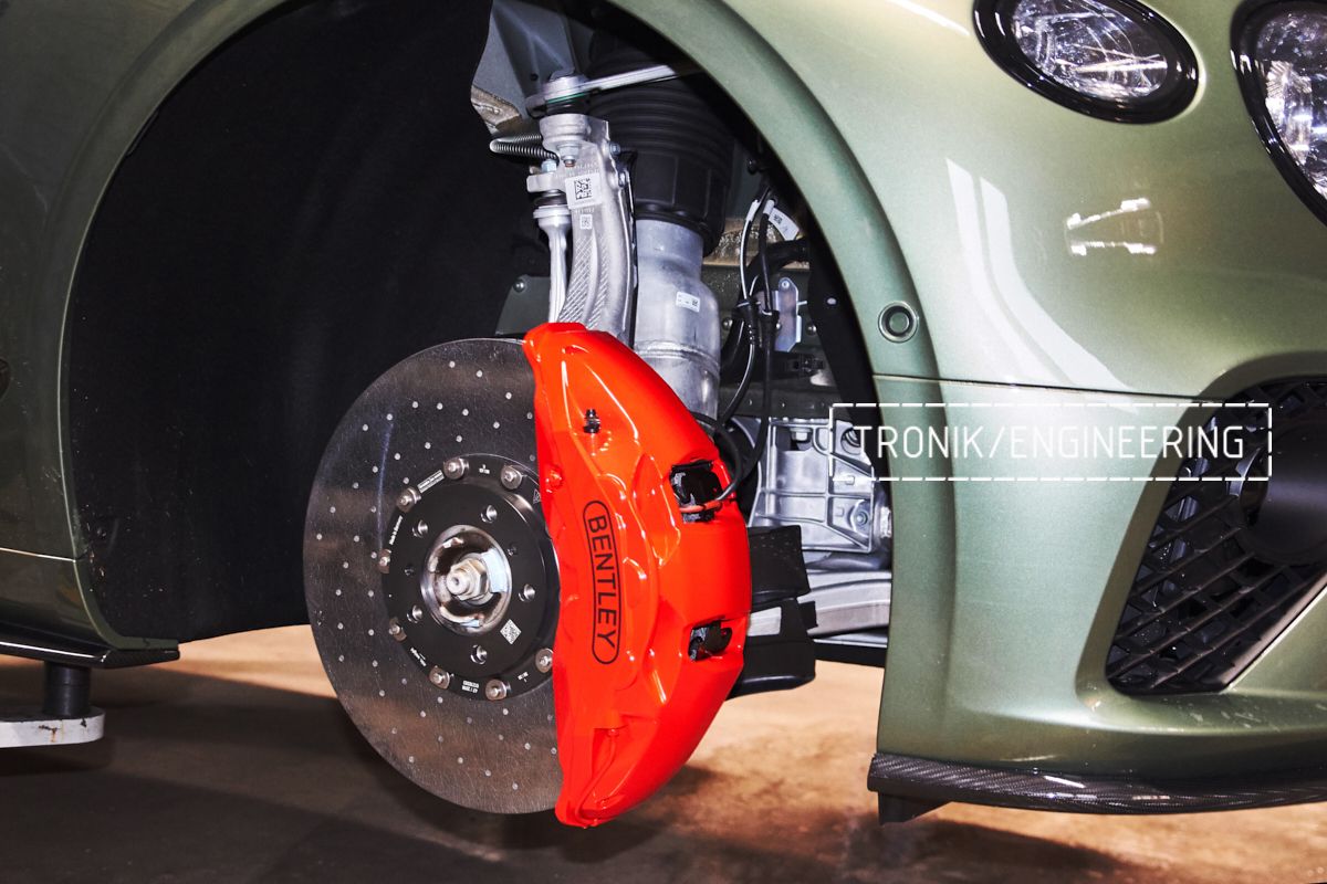 Установка карбон-керамической тормозной системы на Bentley Continental GT 2020. Фотография 27