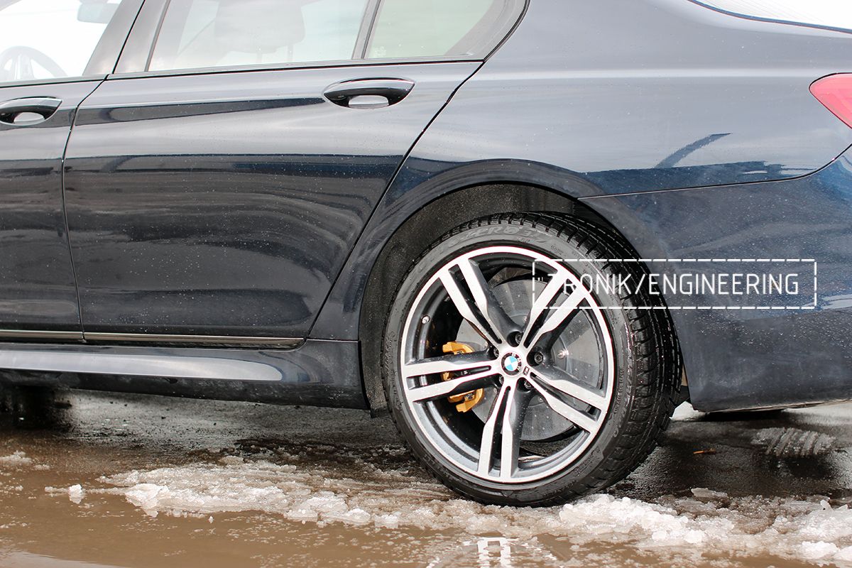 Карбон-керамическая тормозная система установлена на BMW G11. Фото 5
