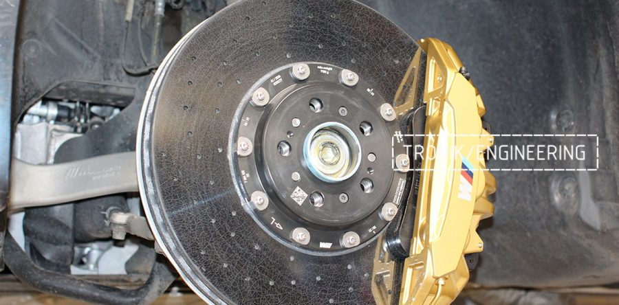 Карбон-керамическая тормозная система на BMW F90