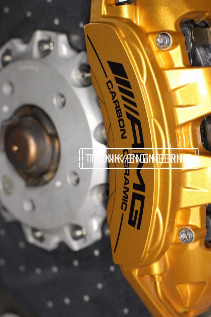 Карбон-керамическая тормозная система на Mercedes G63 W463