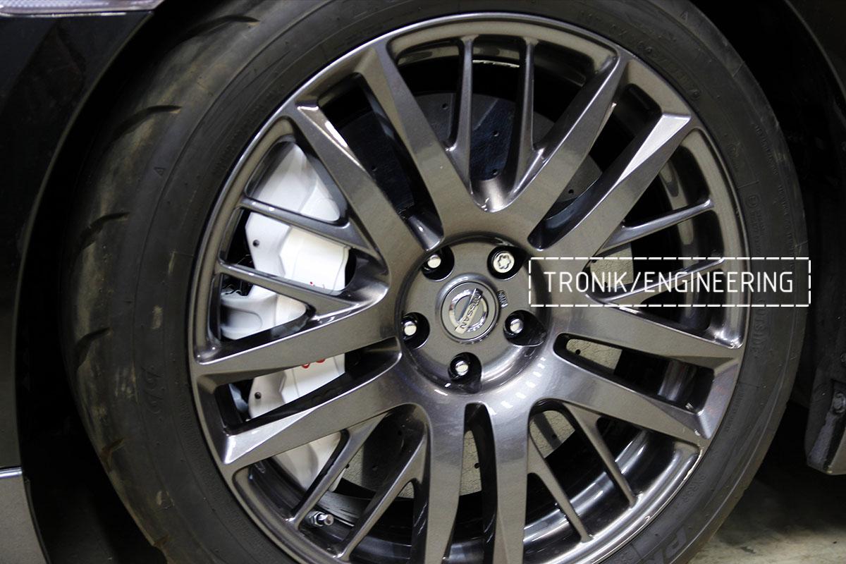 Комплект карбон-керамической тормозной системы Nissan GT-R. Фотография 15
