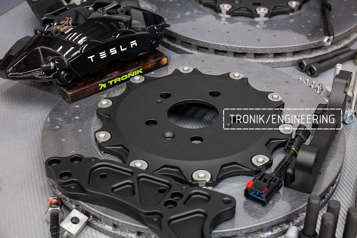 Комплект карбон-керамической тормозной системы Tesla Plaid. Фото 3