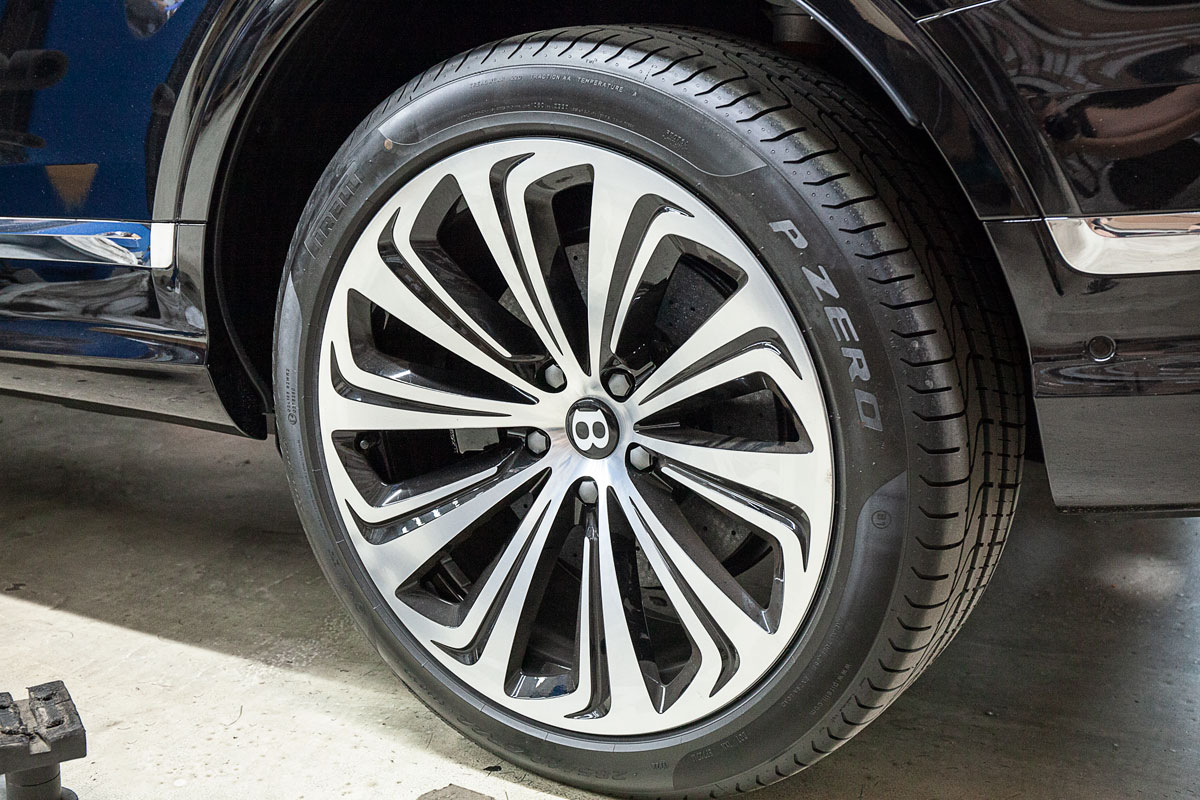 Карбон-керамическая тормозная система Bentley Bentayga. Фото 11
