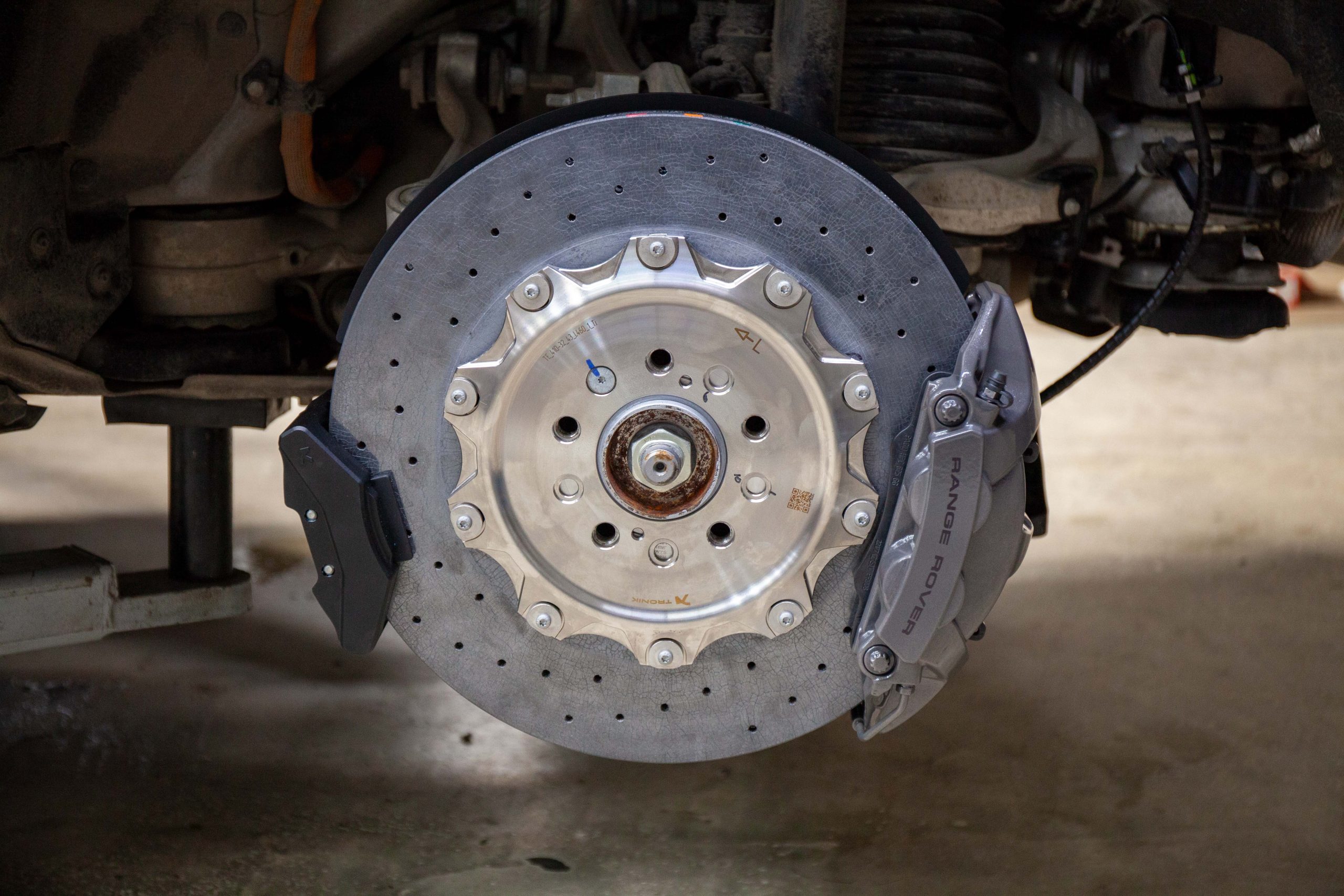 Карбон-керамическая тормозная система для Range Rover L460. Фото 11