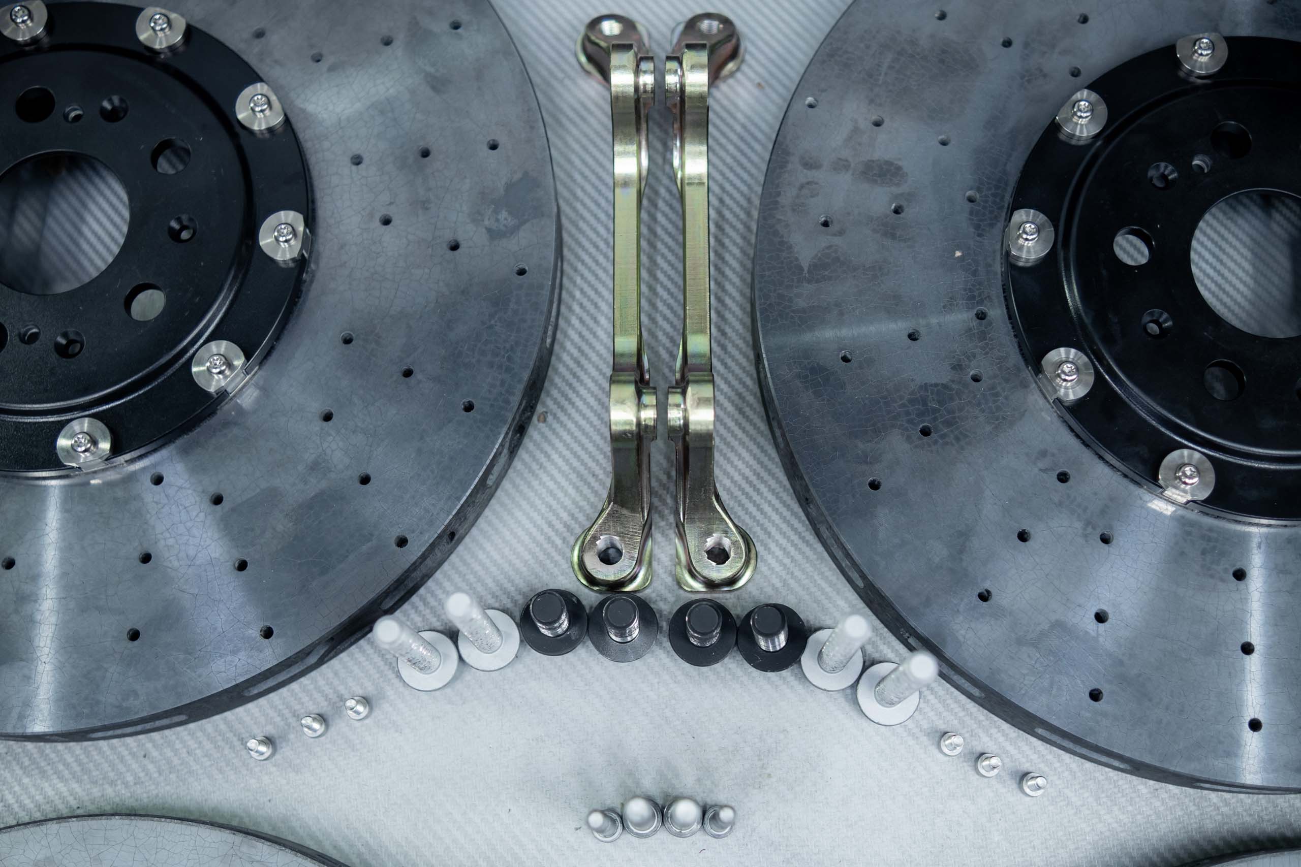 Комплект карбон-керамической тормозной системы для Audi Q6. Фото 6 Комплект карбон-керамической тормозной системы для Audi Q6. Фото 6