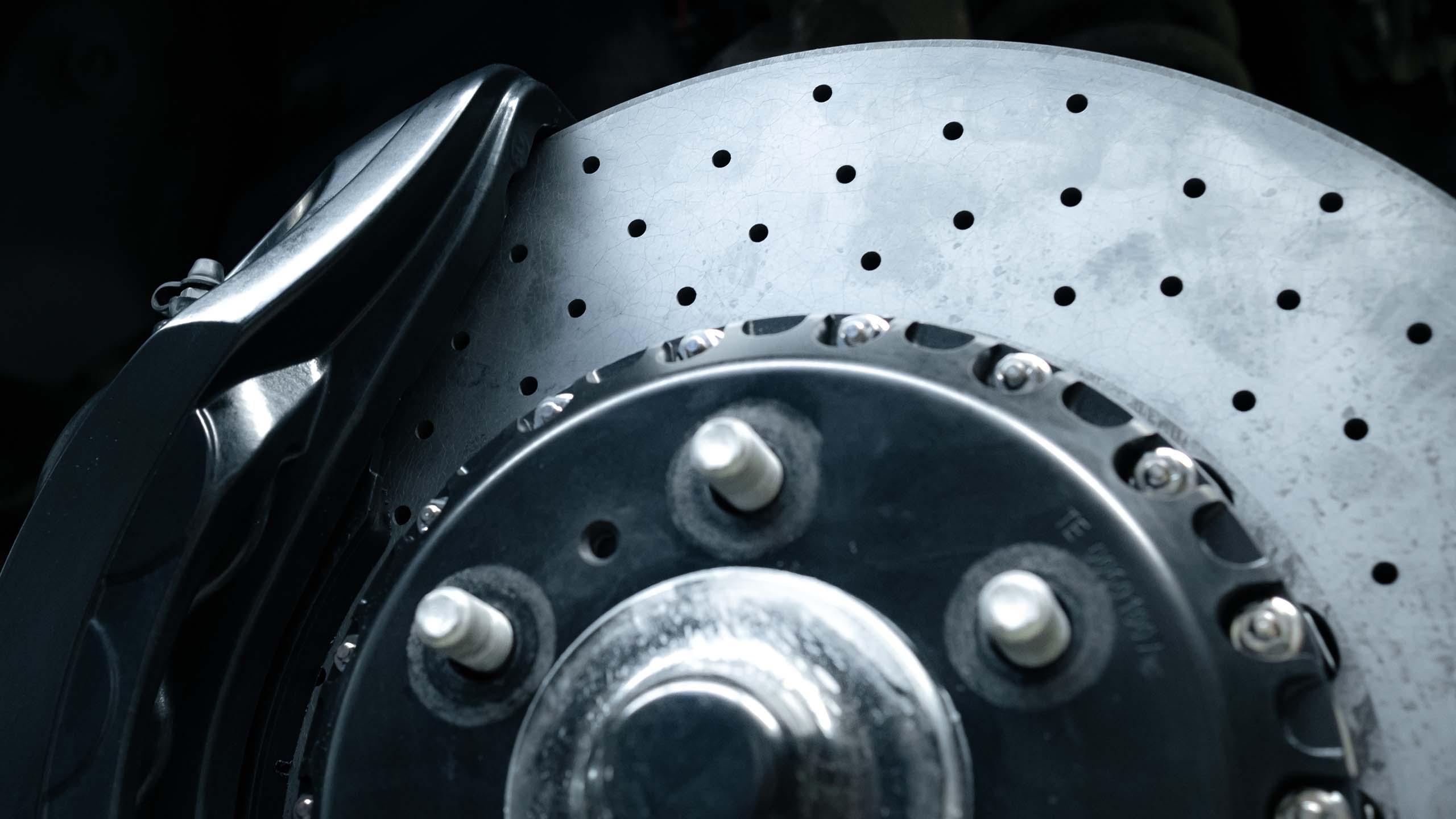 Карбон-керамическая тормозная система для передней оси LX500. Фото 3 Карбон-керамическая тормозная система для передней оси LX500. Фото 3