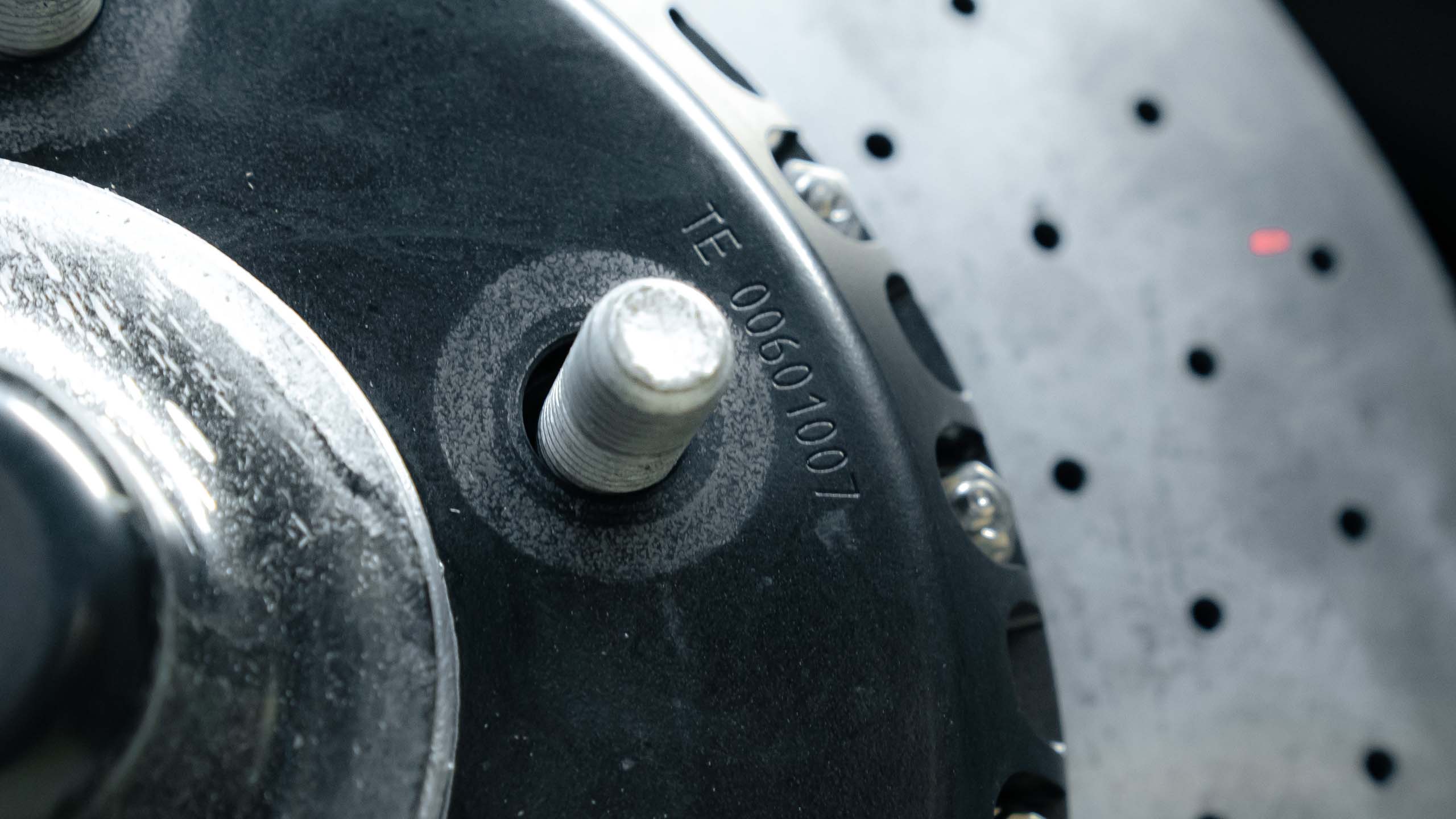 Карбон-керамическая тормозная система для передней оси LX500. Фото 7 Карбон-керамическая тормозная система для передней оси LX500. Фото 7