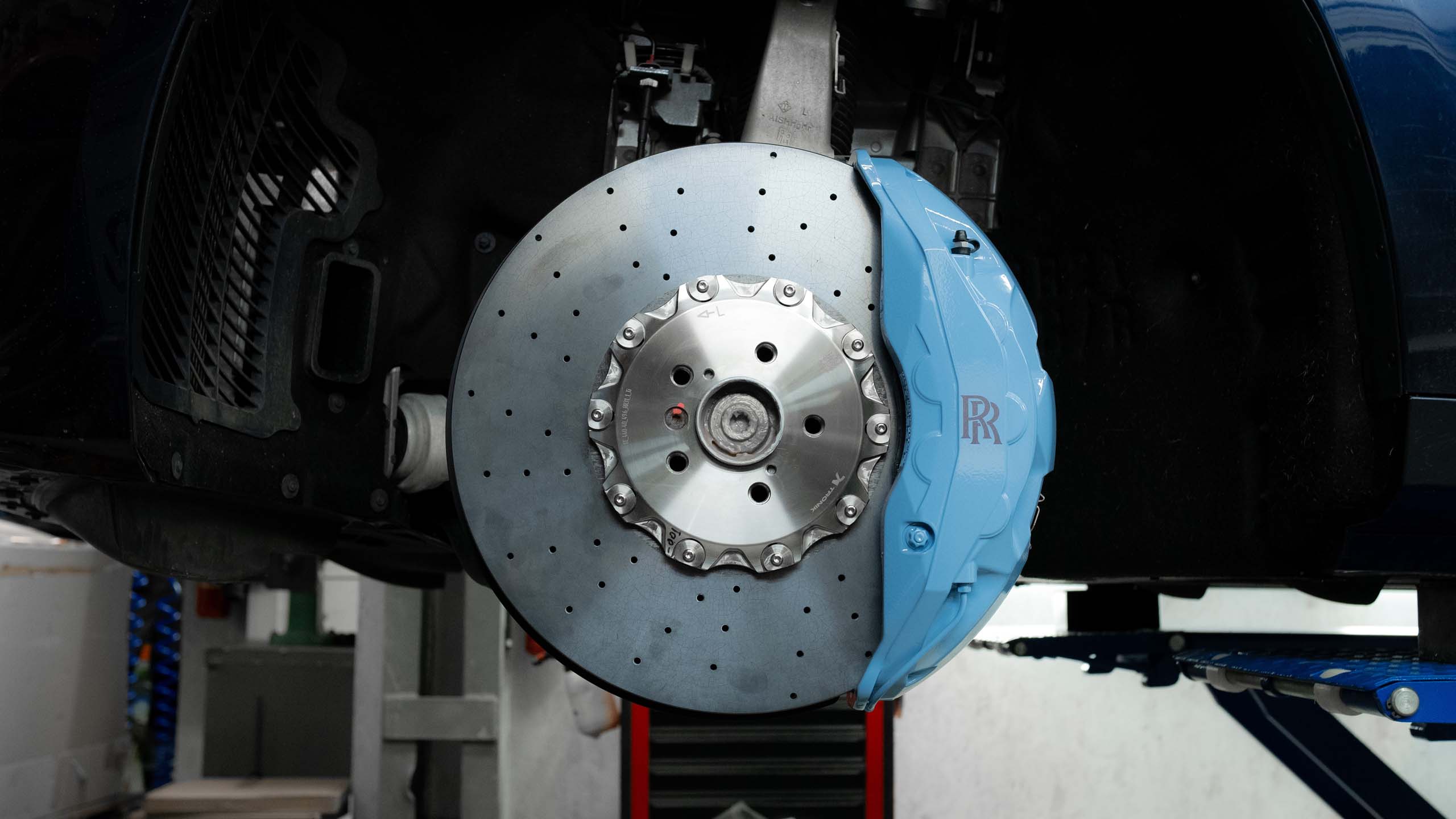 Штатная тормозная система Rolls-Royce Ghost. Фото 5 Штатная тормозная система Rolls-Royce Ghost. Фото 5