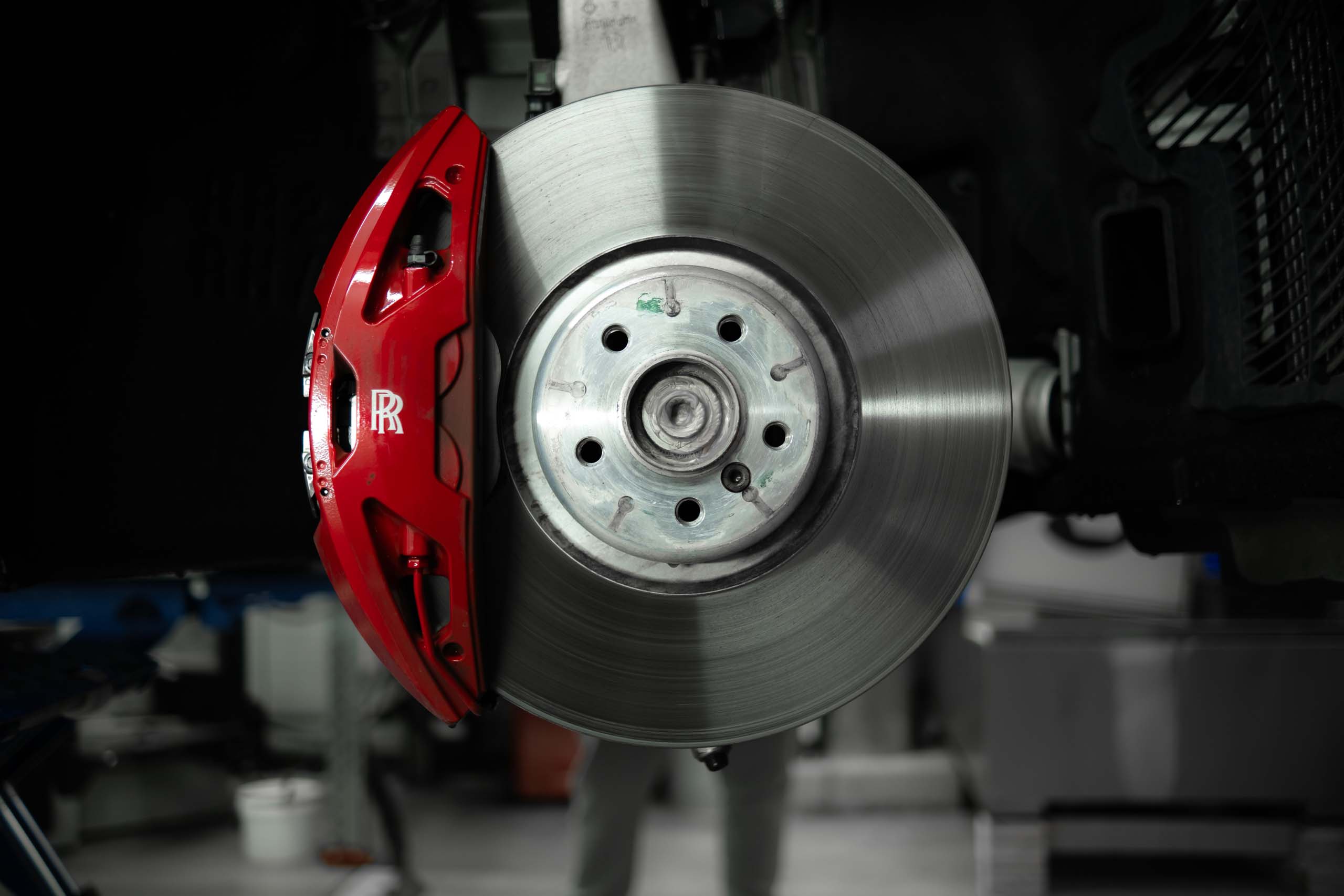 Штатная тормозная система Rolls-Royce Ghost. Фото 1 Штатная тормозная система Rolls-Royce Ghost. Фото 1