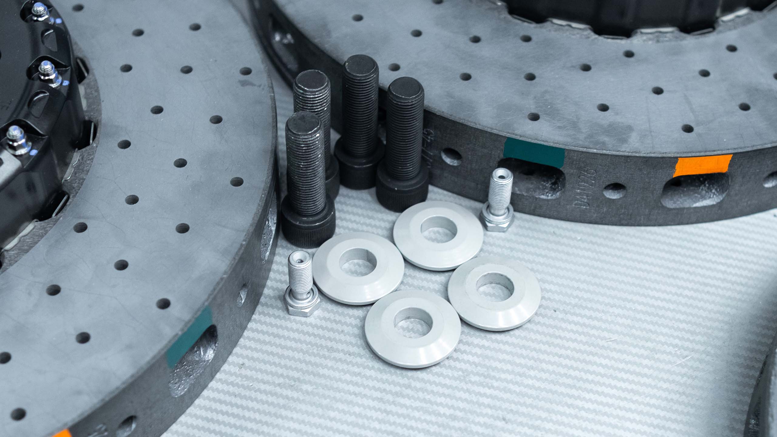 dodge-ram-trx-ccb-kit-pic-3 Карбон-керамическая тормозная система для Dodge RAM TRX. Фотография 3