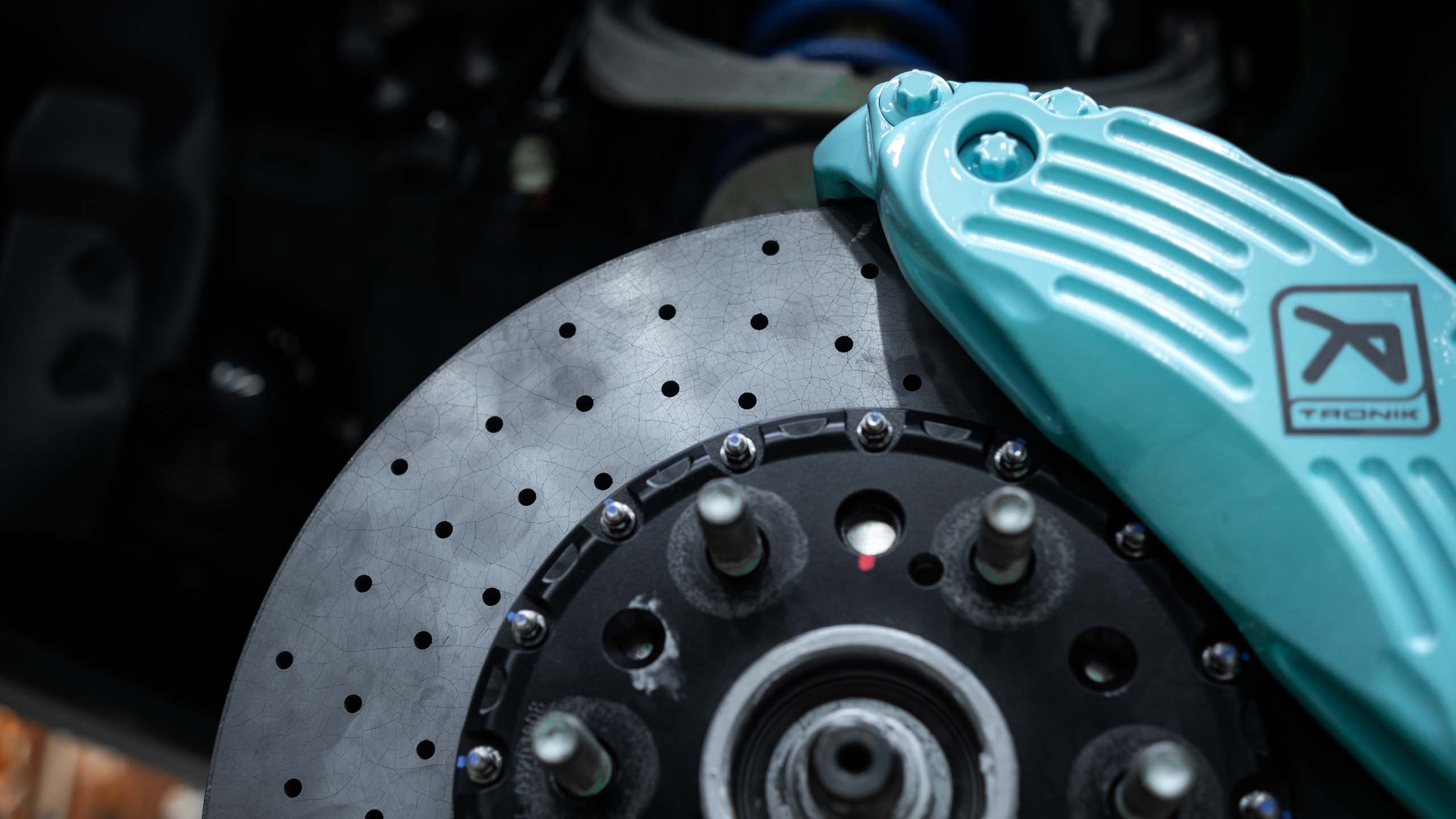 Карбон-керамическая тормозная система для Dodge RAM TRX. Фото 11 Карбон-керамическая тормозная система для Dodge RAM TRX. Фото 11