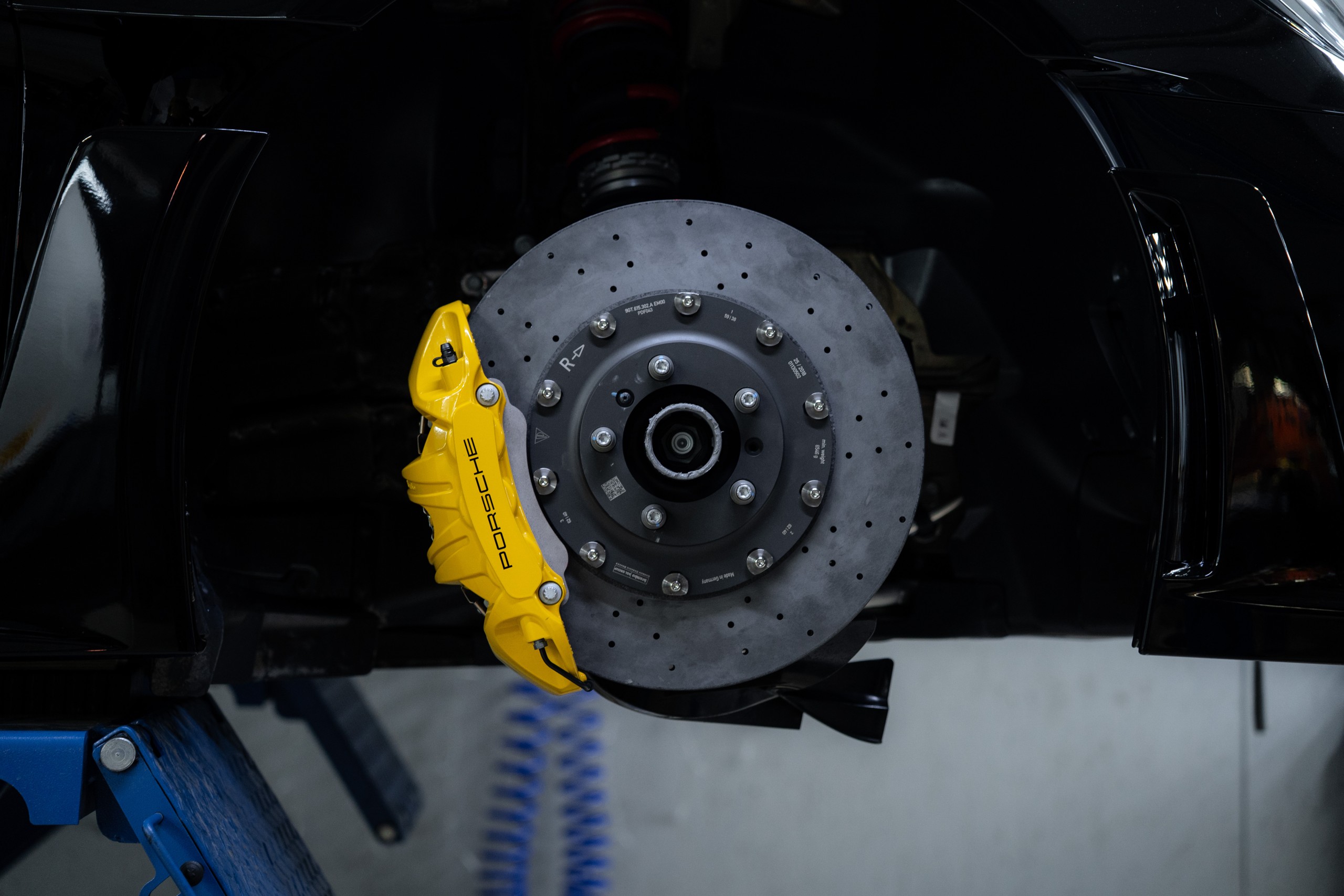 Комплект тормозных дисков для Porsche 992 GT3 RS. Фотография 2 Комплект тормозных дисков для Porsche 992 GT3 RS. Фотография 2