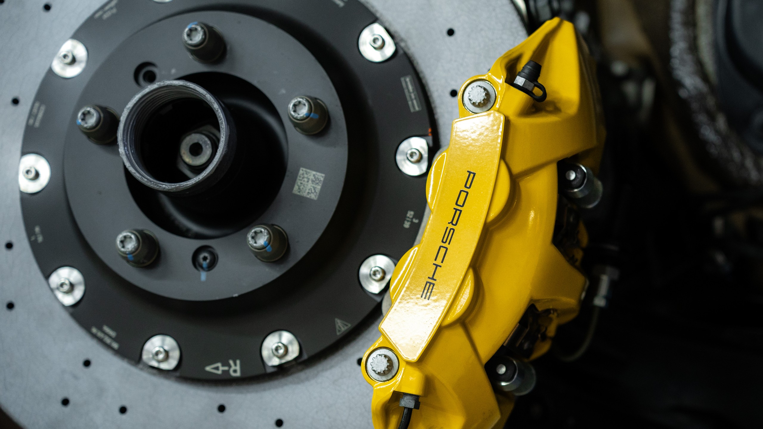 Комплект тормозных дисков для Porsche 992 GT3 RS. Фотография 7 Комплект тормозных дисков для Porsche 992 GT3 RS. Фотография 7