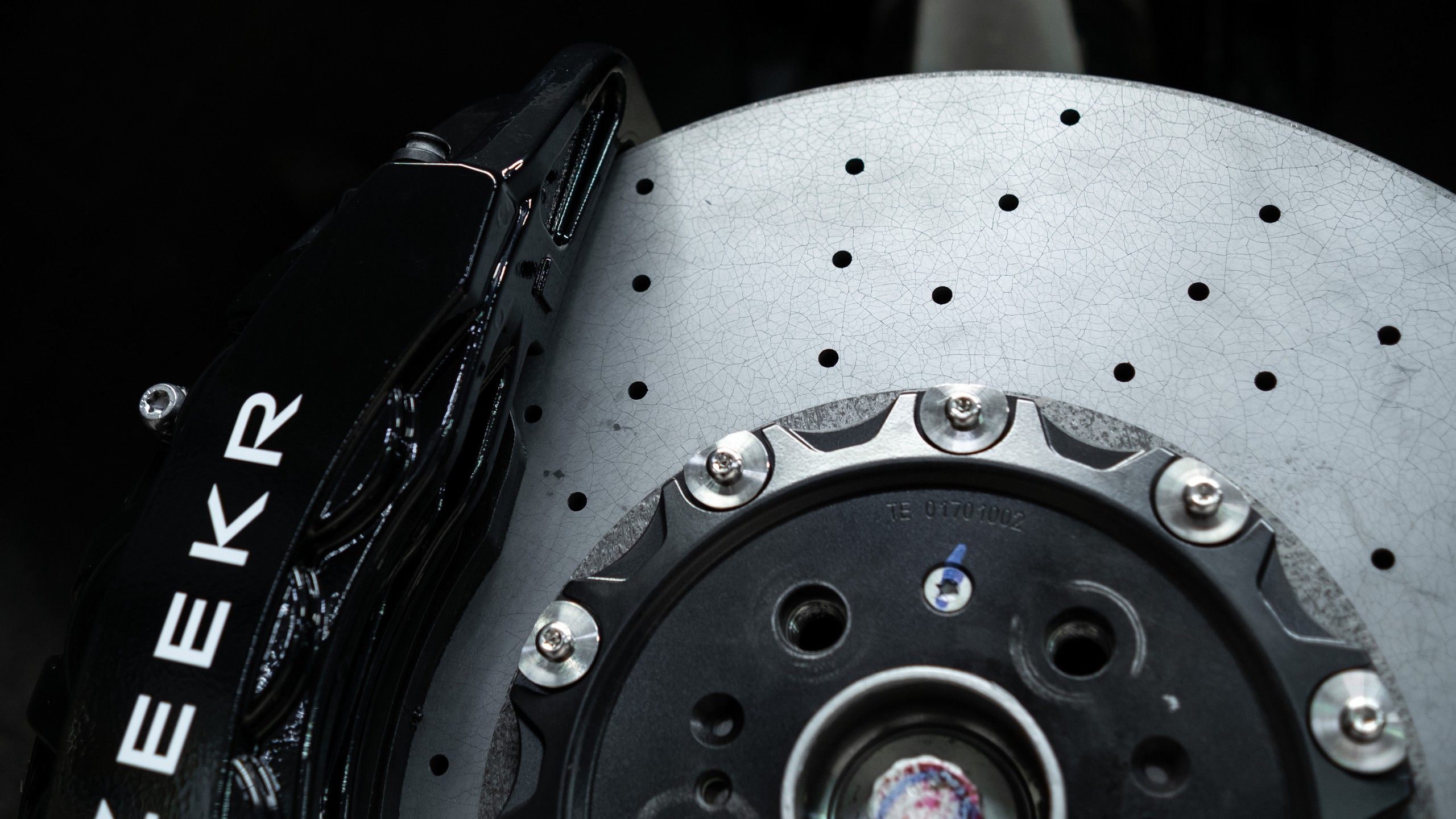 Карбон-керамическая тормозная система для Zeekr 9X. Фотография 2 Карбон-керамическая тормозная система для Zeekr 9X. Фотография 2