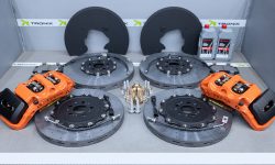 Карбон-керамическая тормозная система для Zeekr 9X